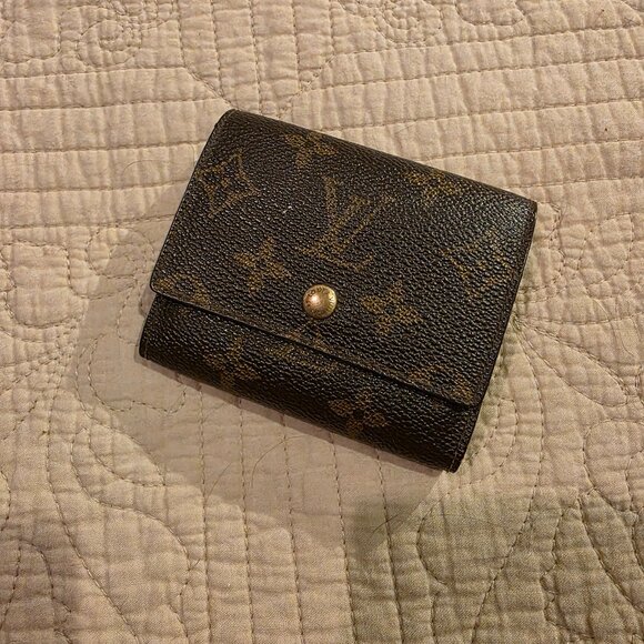 Louis Vuitton Credit Card Case - Picture 1 of 12